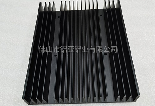 散熱片（piàn）鋁型材